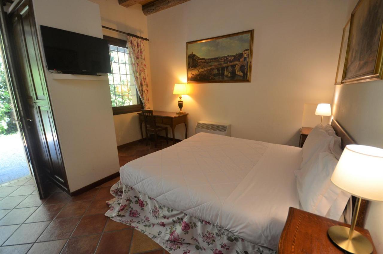 Hotel Villa Luppis Pasiano Di Pordenone Bagian luar foto