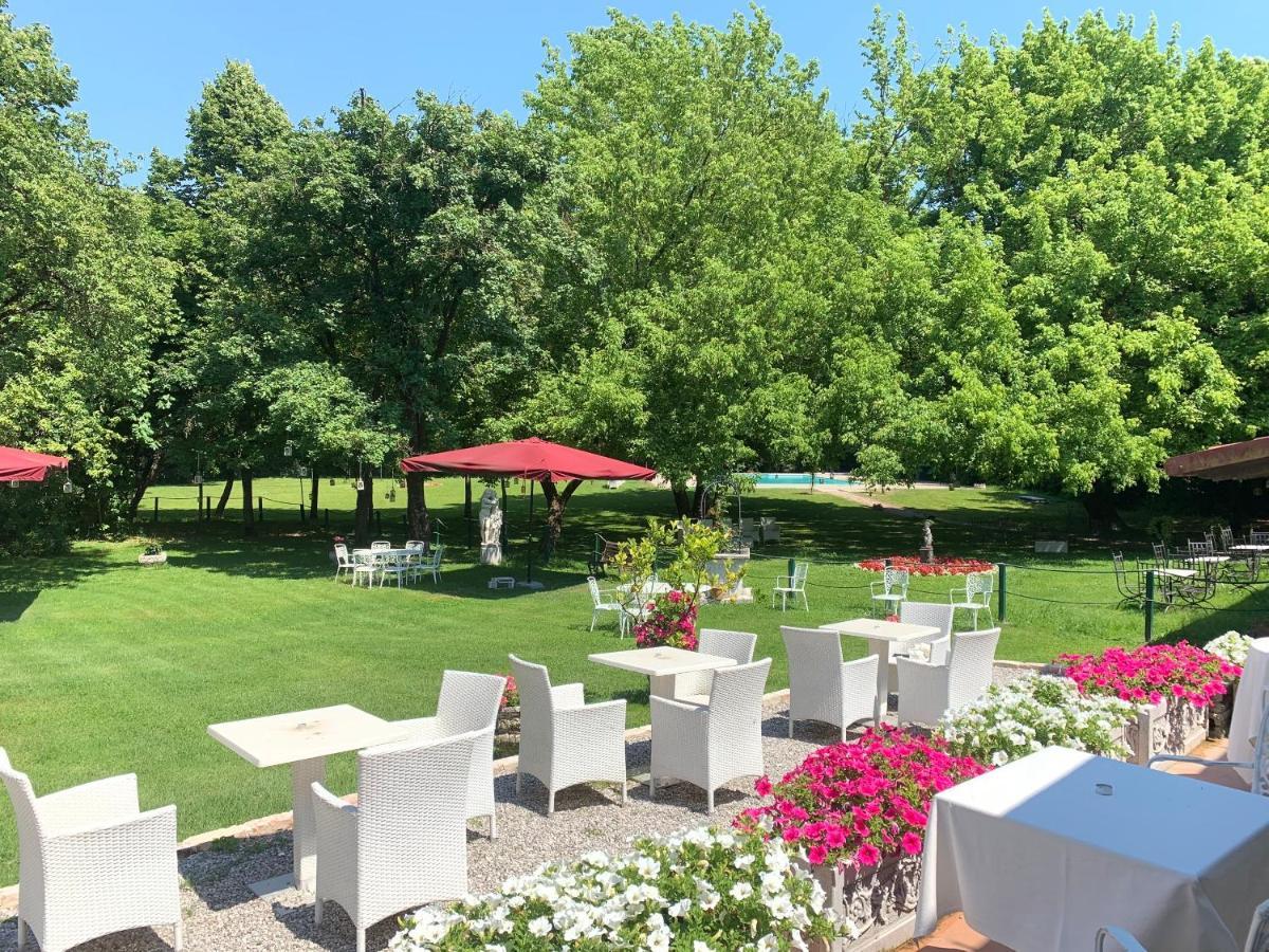 Hotel Villa Luppis Pasiano Di Pordenone Bagian luar foto