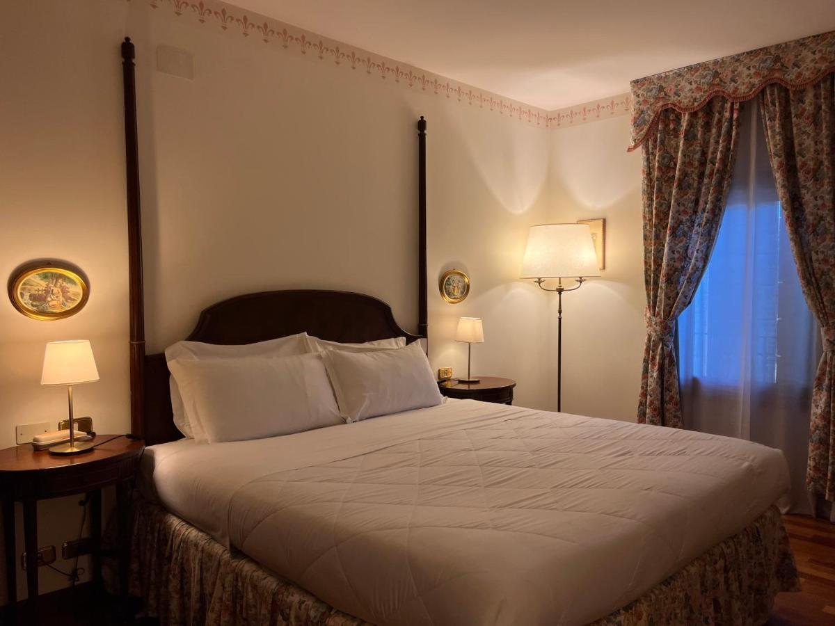 Hotel Villa Luppis Pasiano Di Pordenone Bagian luar foto