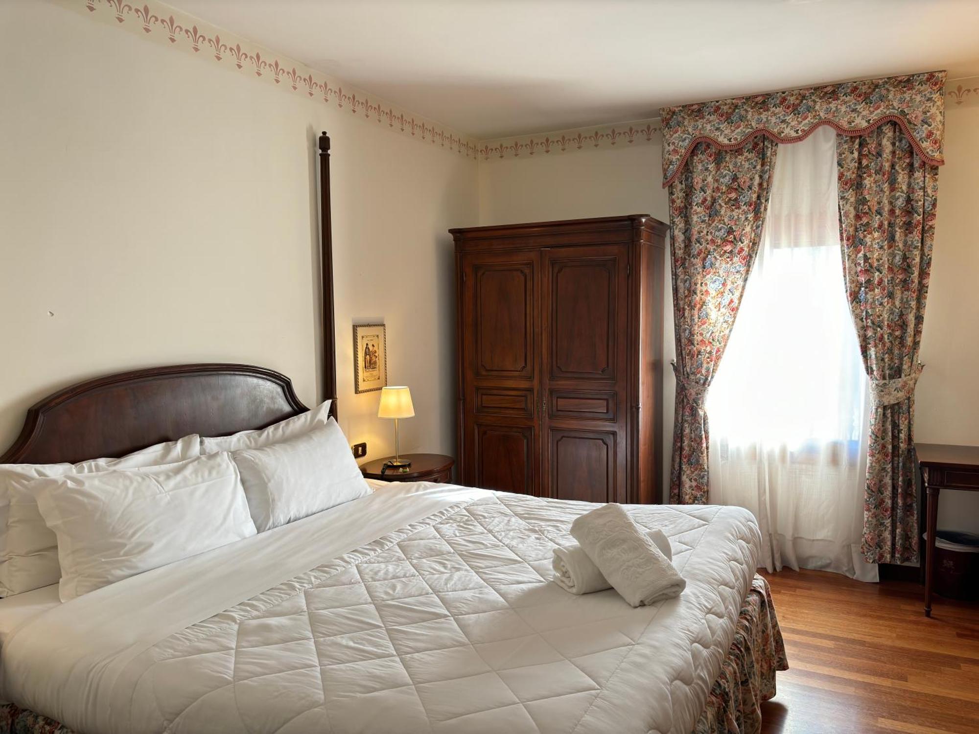 Hotel Villa Luppis Pasiano Di Pordenone Bagian luar foto