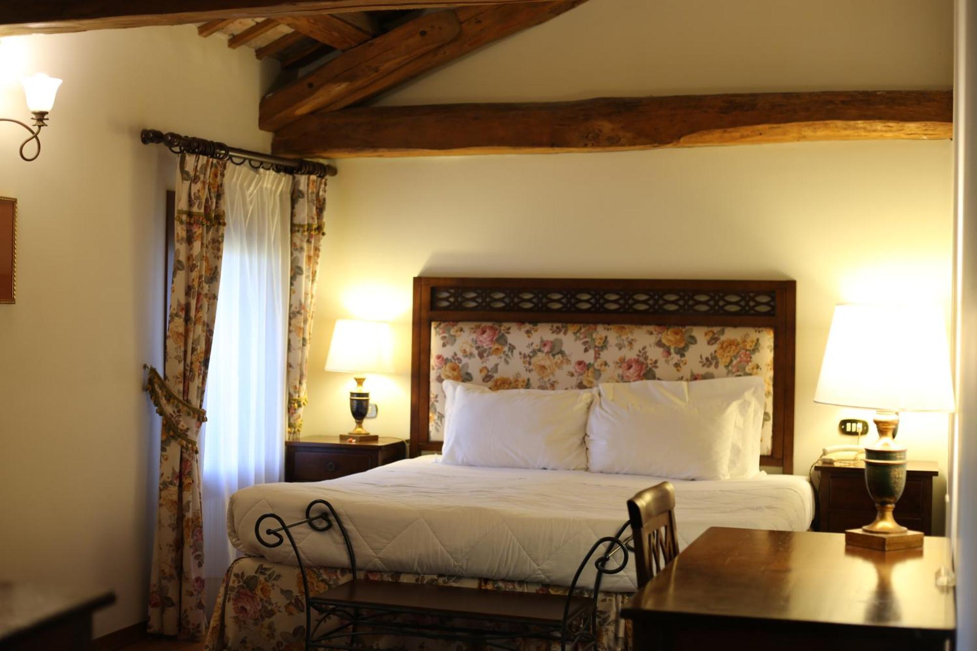 Hotel Villa Luppis Pasiano Di Pordenone Bagian luar foto
