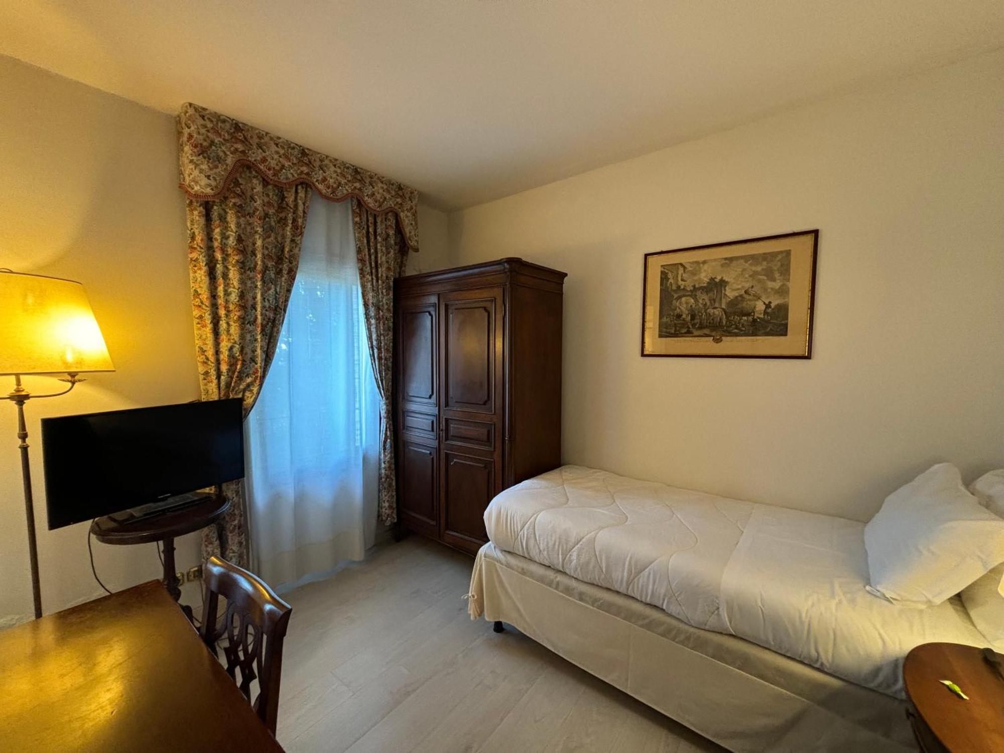 Hotel Villa Luppis Pasiano Di Pordenone Bagian luar foto