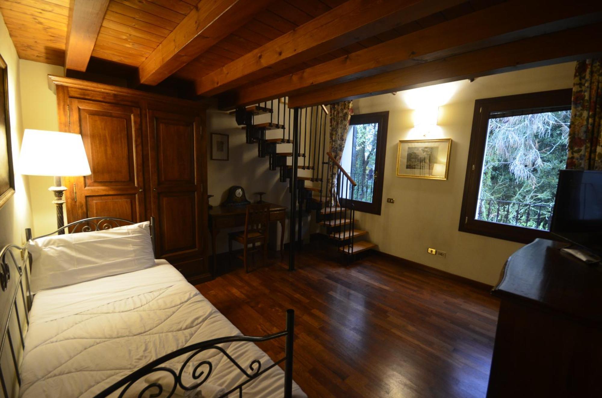 Hotel Villa Luppis Pasiano Di Pordenone Bagian luar foto
