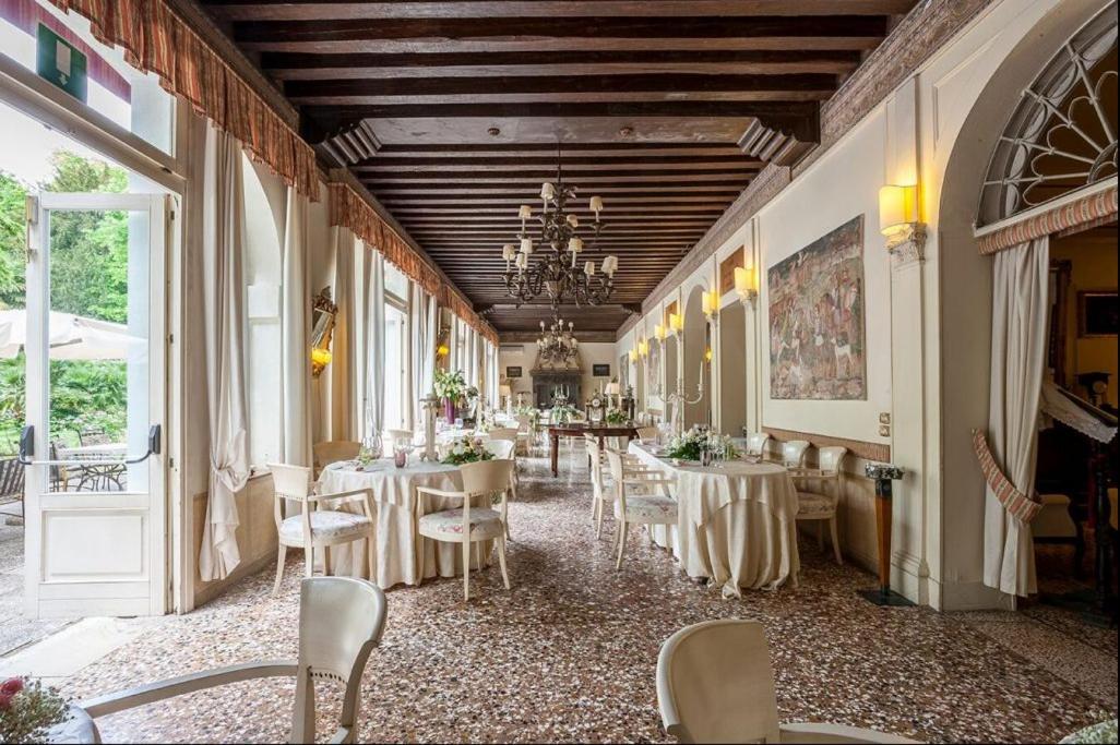 Hotel Villa Luppis Pasiano Di Pordenone Bagian luar foto
