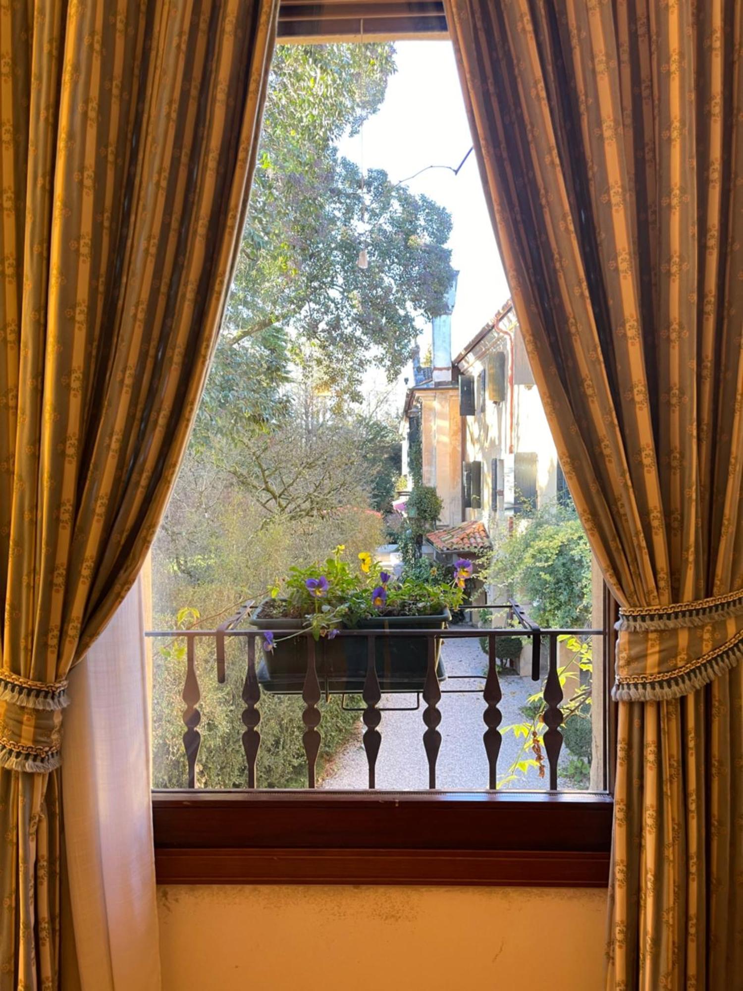 Hotel Villa Luppis Pasiano Di Pordenone Bagian luar foto