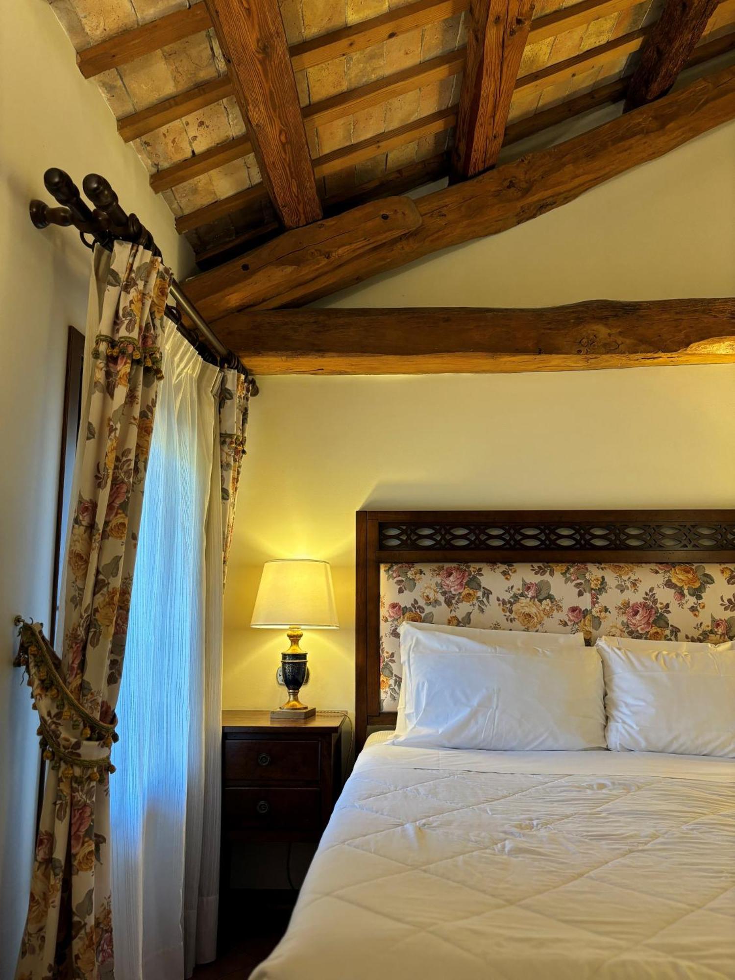 Hotel Villa Luppis Pasiano Di Pordenone Bagian luar foto