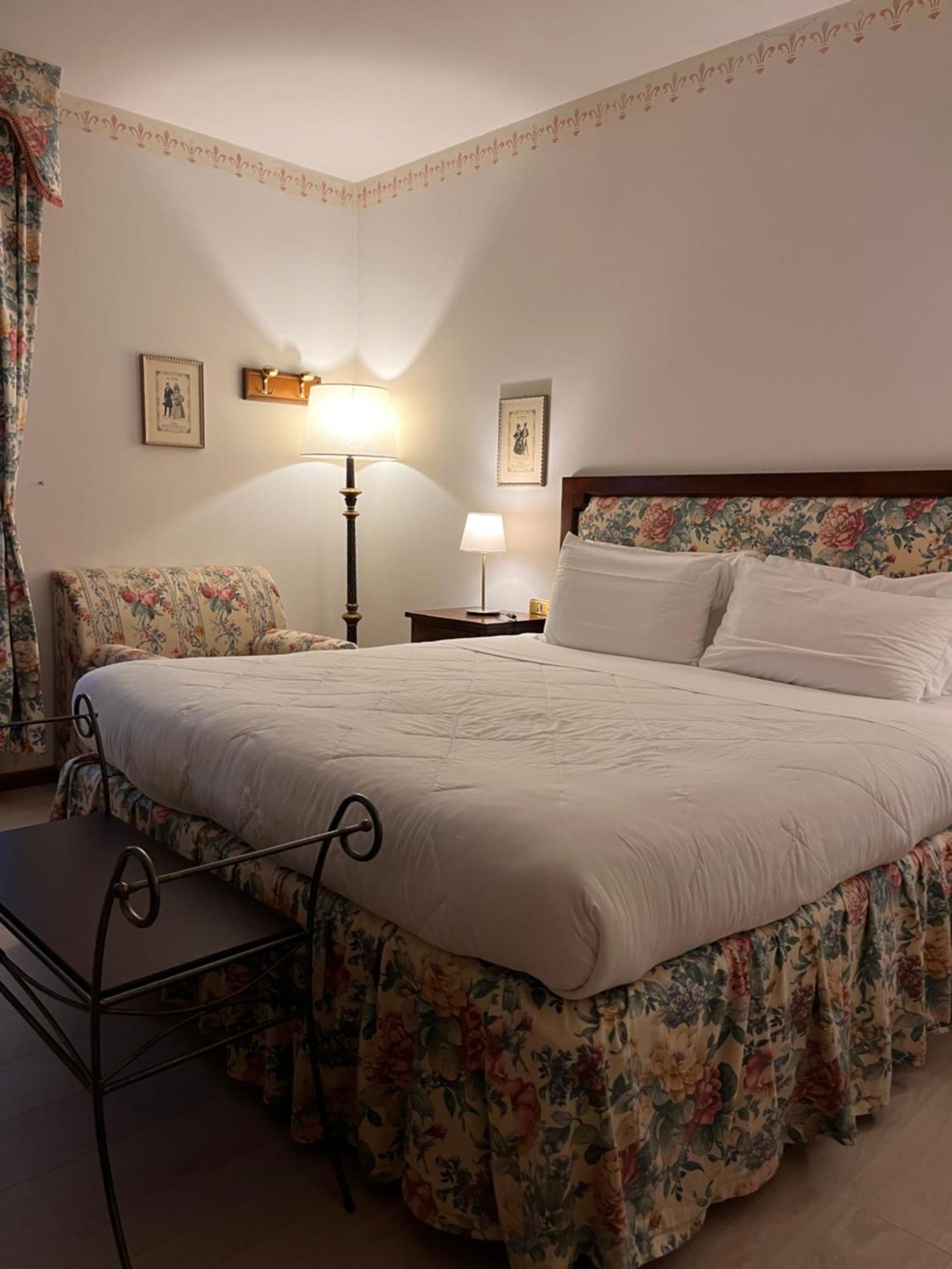 Hotel Villa Luppis Pasiano Di Pordenone Bagian luar foto