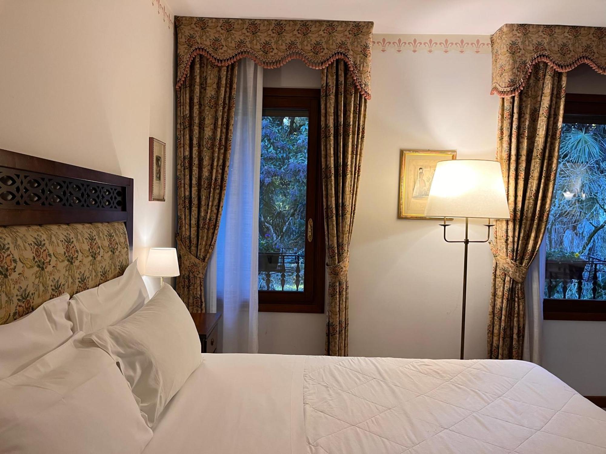 Hotel Villa Luppis Pasiano Di Pordenone Bagian luar foto