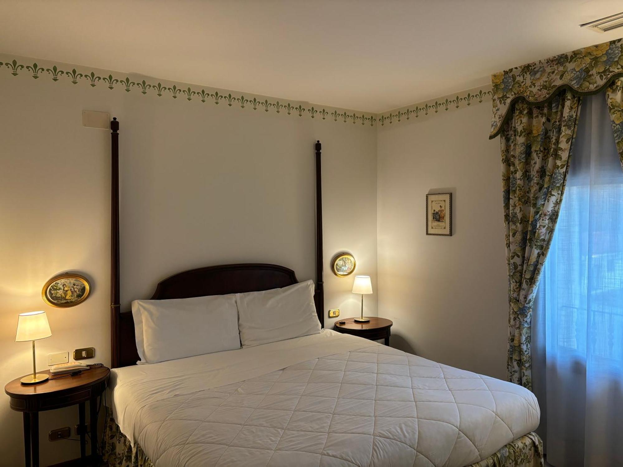Hotel Villa Luppis Pasiano Di Pordenone Bagian luar foto